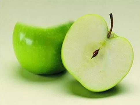 Photoshop创意合成苹果身体的易拉罐