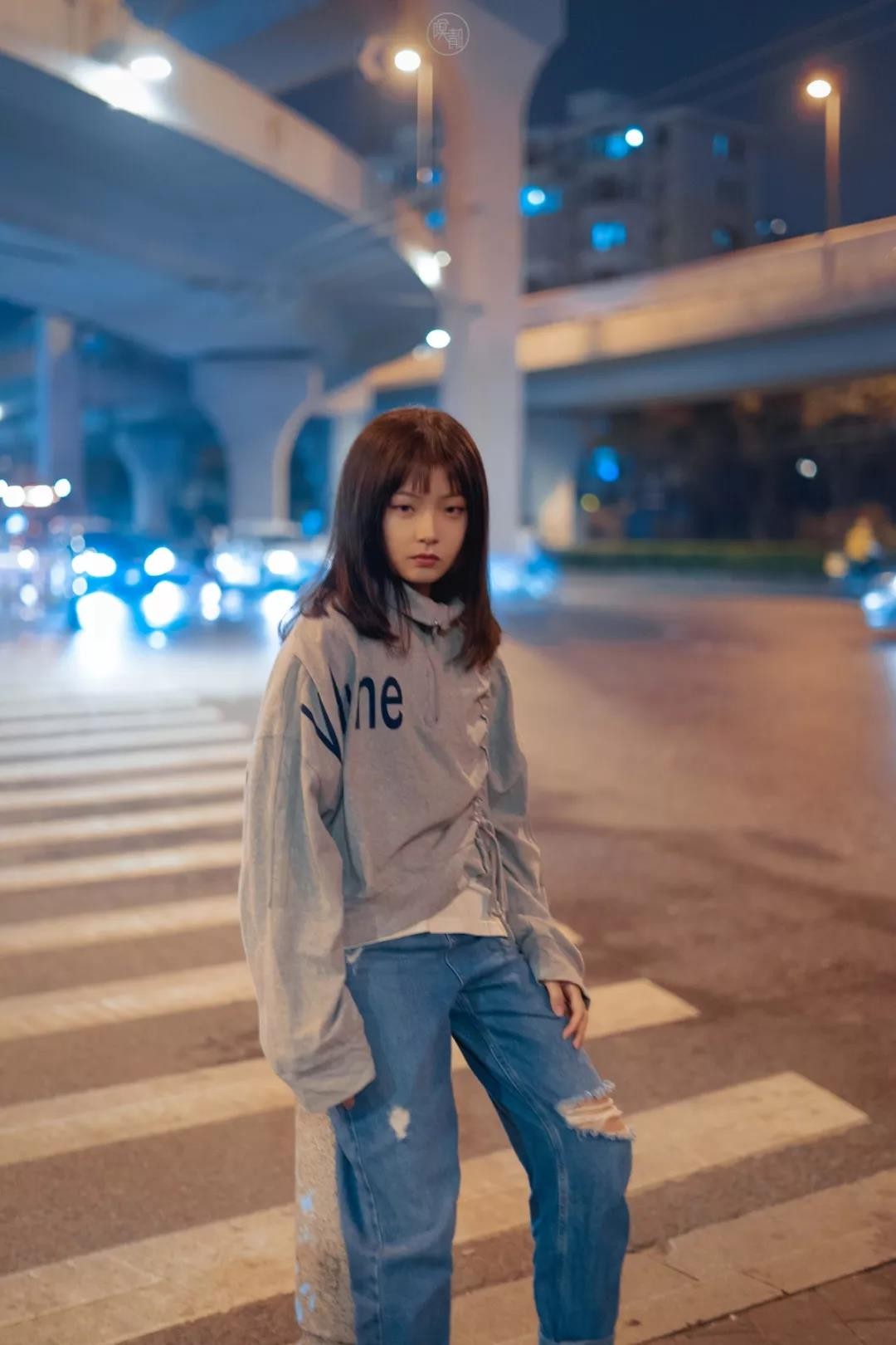 摄影师如何不带灯也能拍好夜景人像