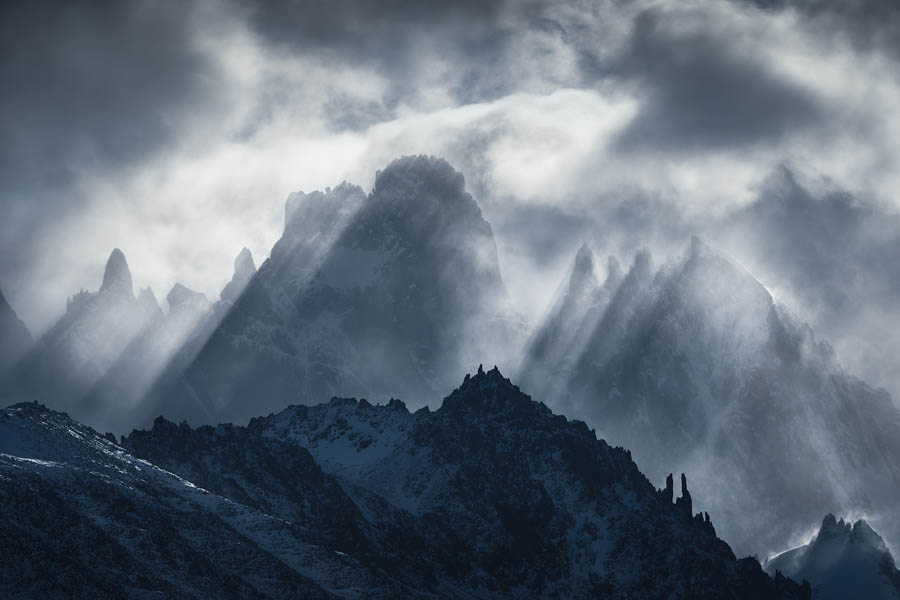 浅谈主色调和辅助色在摄影后期中的应用