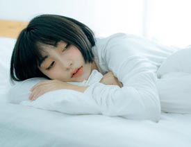 用LR调出通透小清新效果人像照片调色教程