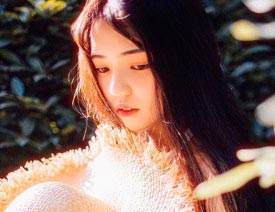 使用LR调出质感胶片效果的外景人像照片调色教程