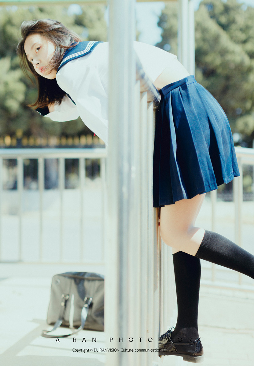 详解公交车站日系少女类写真拍摄技巧