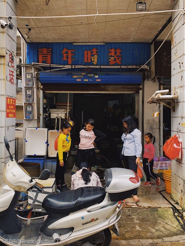 如何用手机拍出简单干净的构图