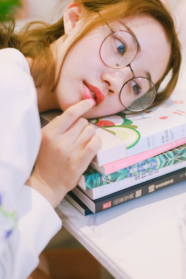 详解少女写真拍照动作和角度解锁